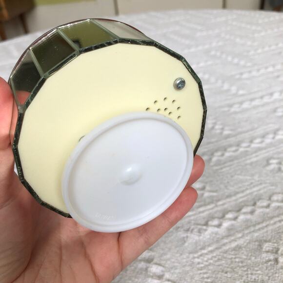 Vintage Hummingbird Mirrored Glass Music Box Taiwan Wind Up Rotating Collectible - Picture 6 of 9